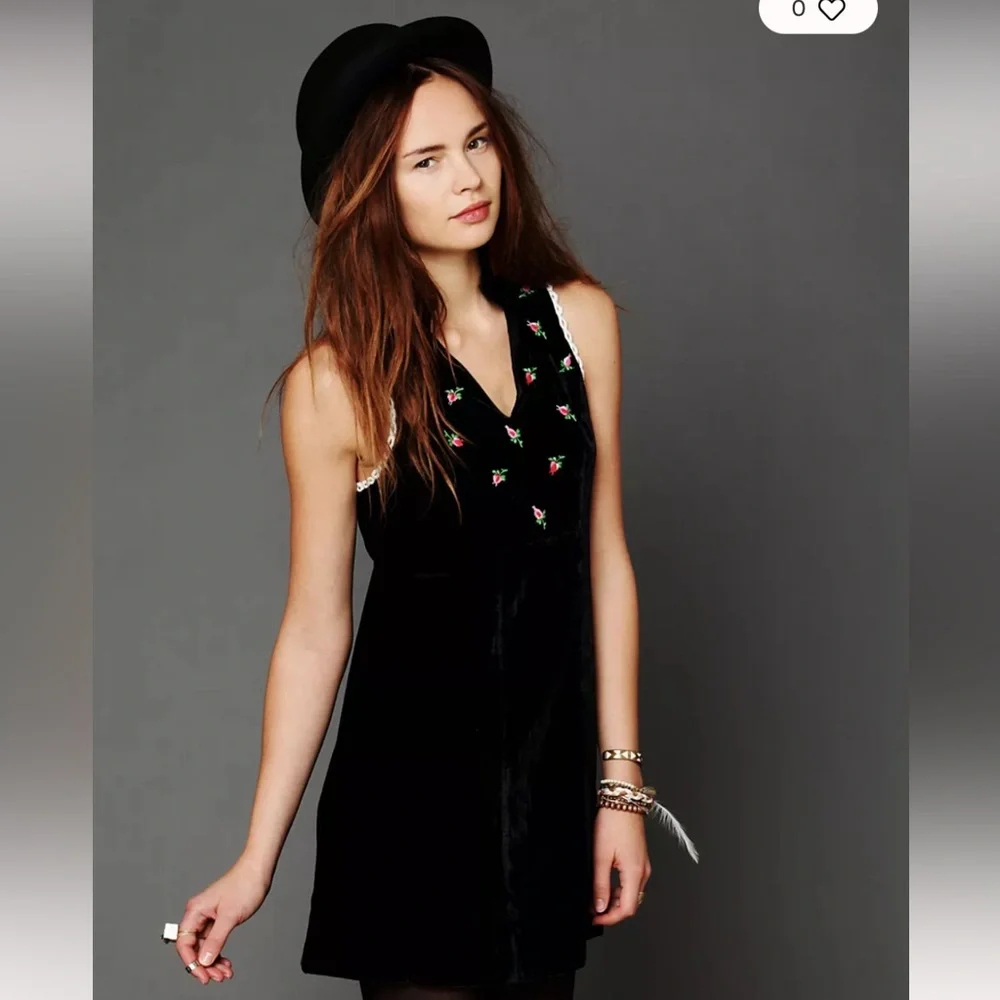 Free People Rosetta Black Velvet Embroidered Rose Mini Shift Dress L